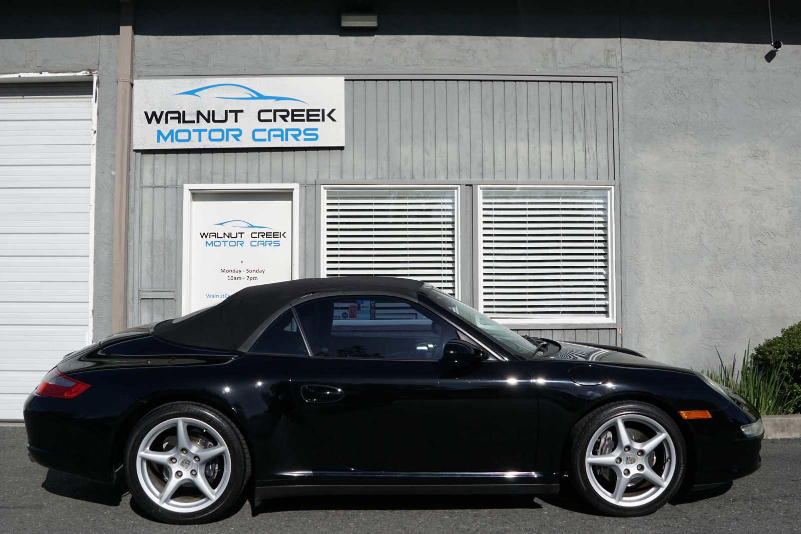 Used 2006 Porsche 911 Carrera 4 image 19