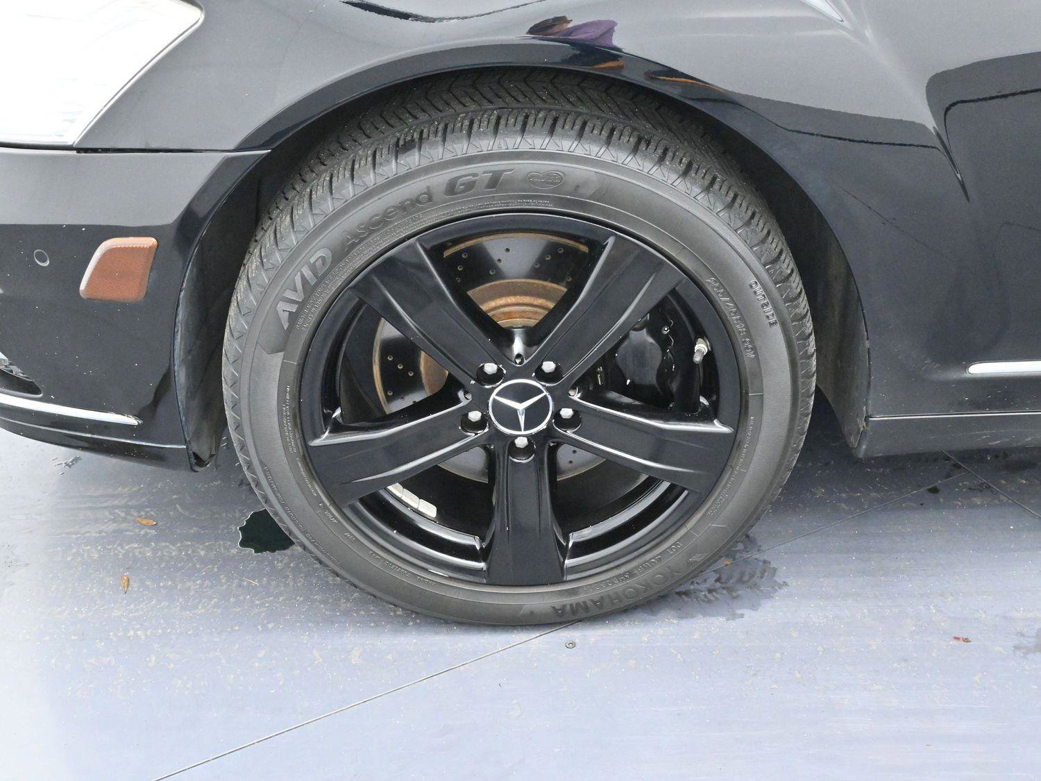 Used 2012 Mercedes-Benz S 550 4MATIC image 32