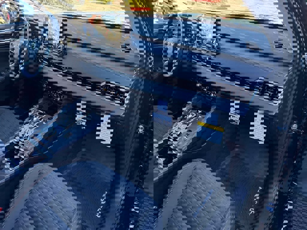 New 2025 Mitsubishi Outlander SE image 22