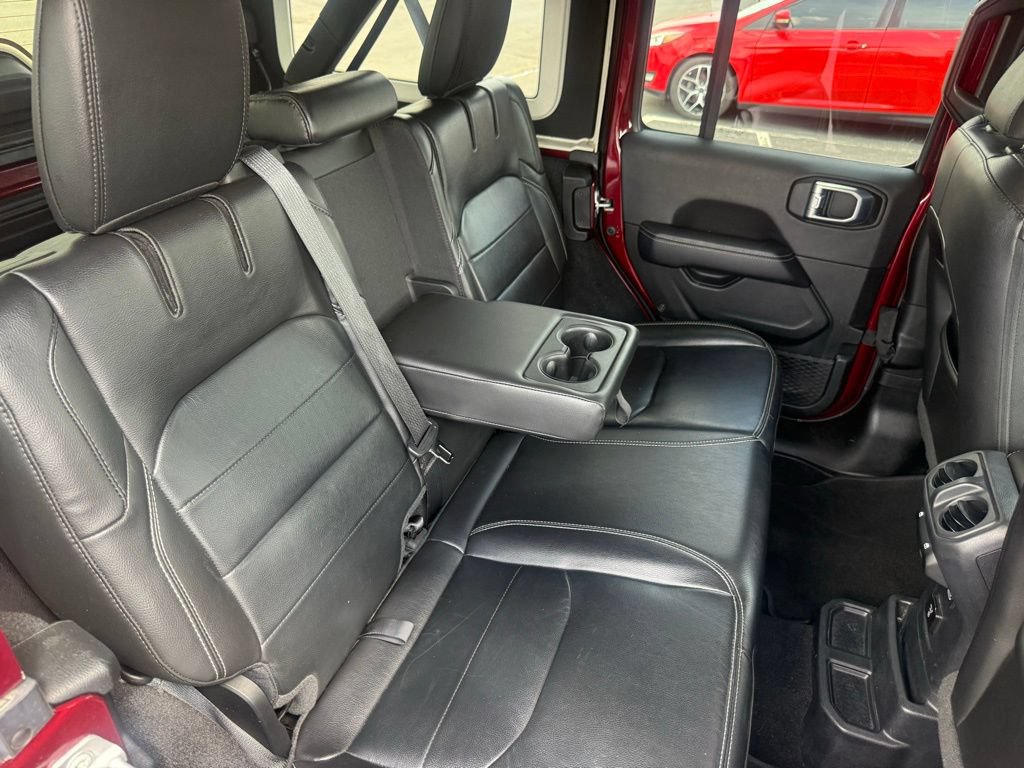 Used 2021 Jeep Wrangler Unlimited Sahara w/ Cold Weather Group AWD/4WD image 58