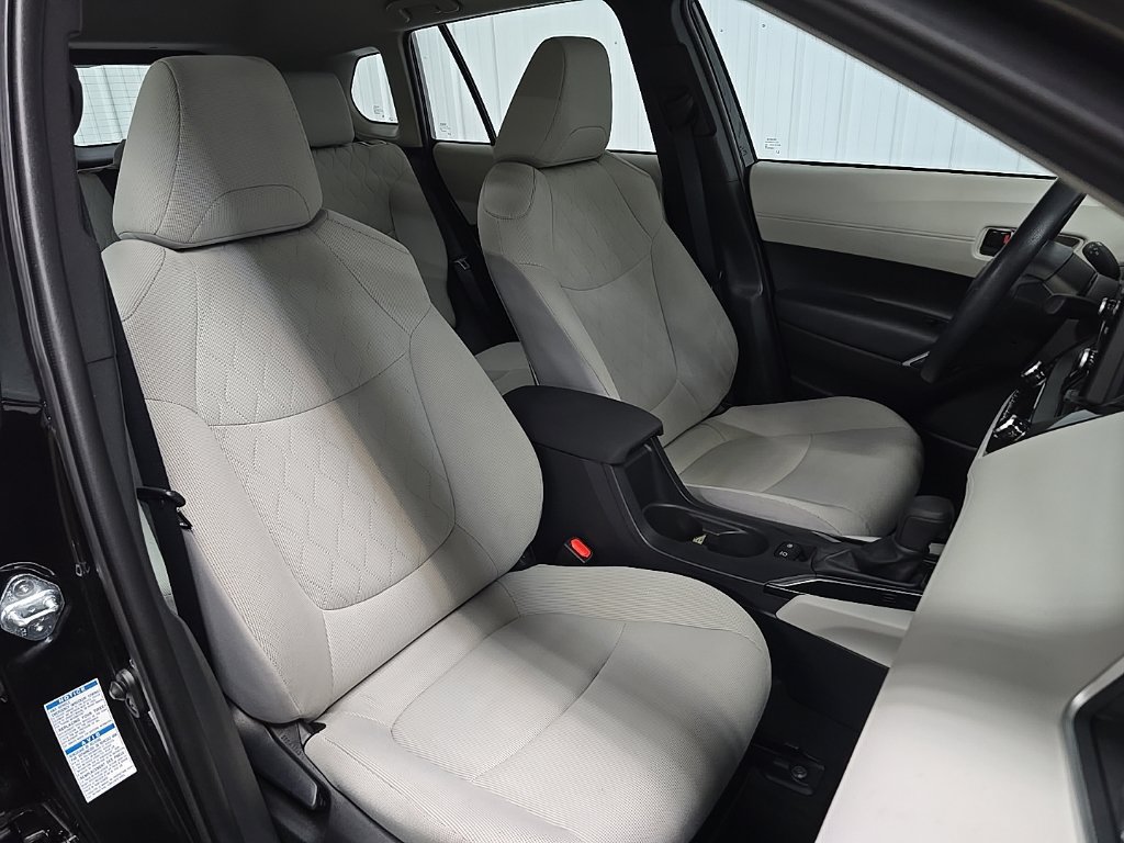 Used 2022 Toyota Corolla Cross L AWD/4WD image 14