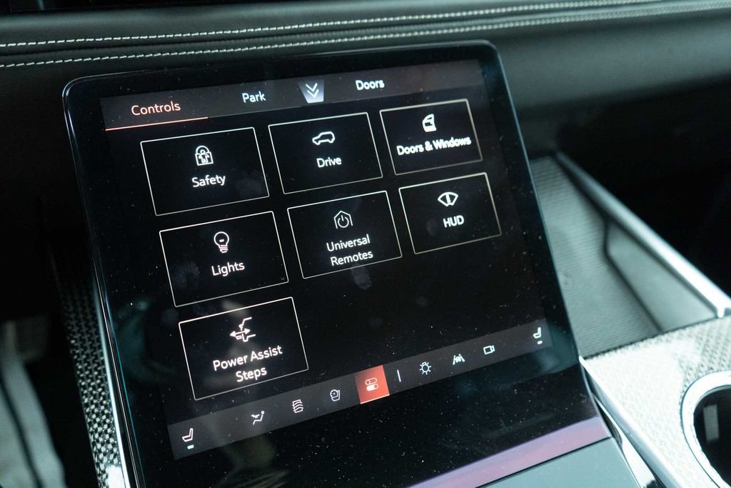 Used 2025 Cadillac Escalade ESV V AWD/4WD image 31
