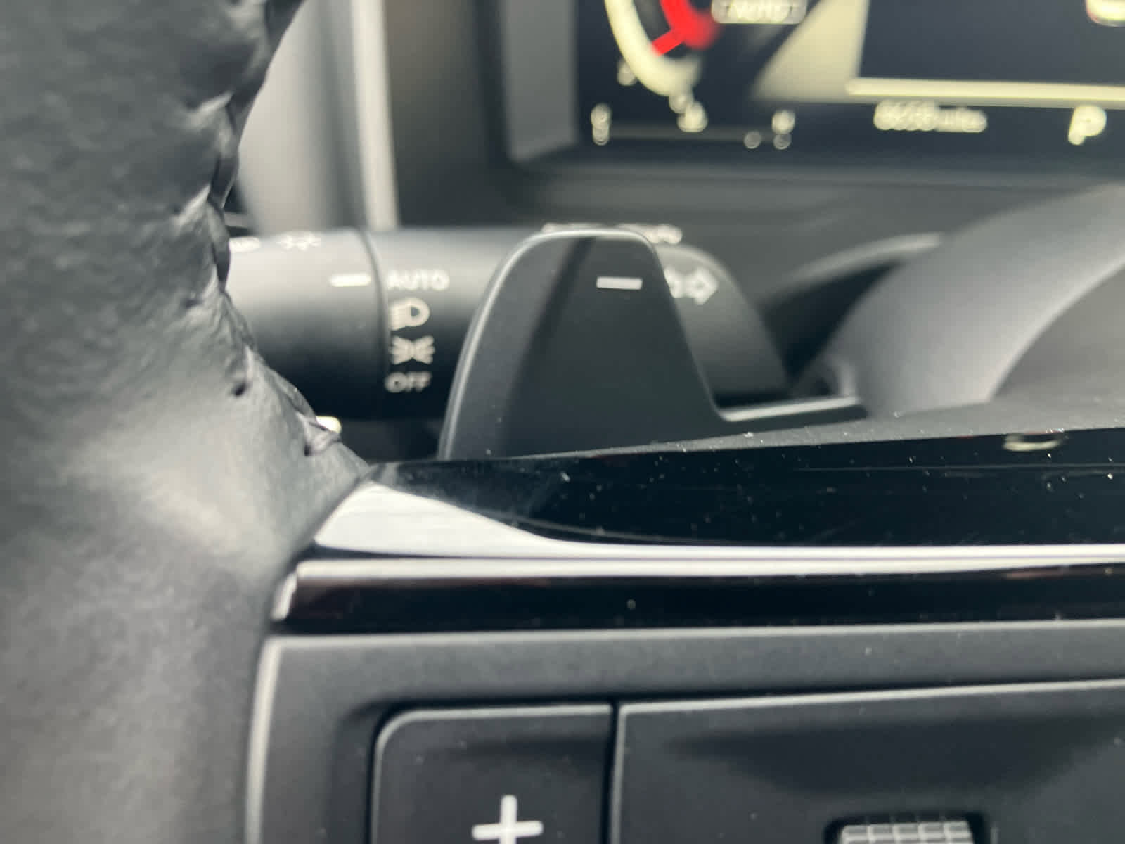 Used 2024 Nissan Rogue SL image 18