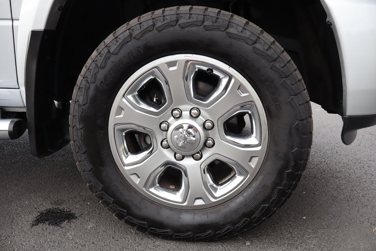Used 2018 RAM 3500 Laramie w/ Sport Appearance Group AWD/4WD image 43