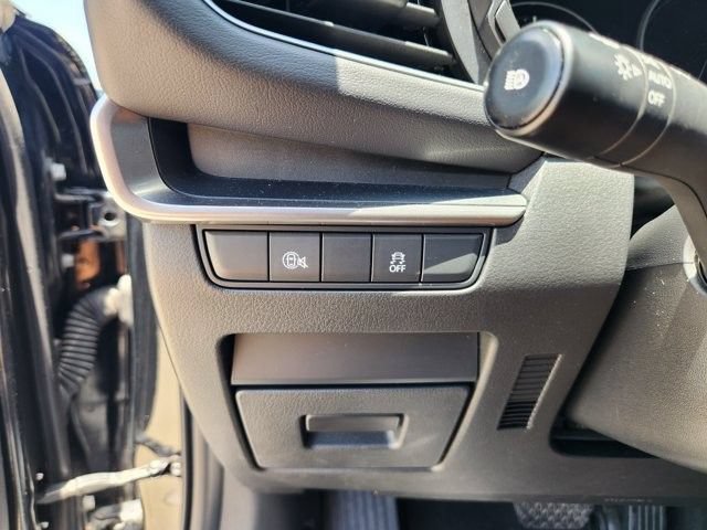 Used 2025 MAZDA MAZDA3 s Sport FWD image 21