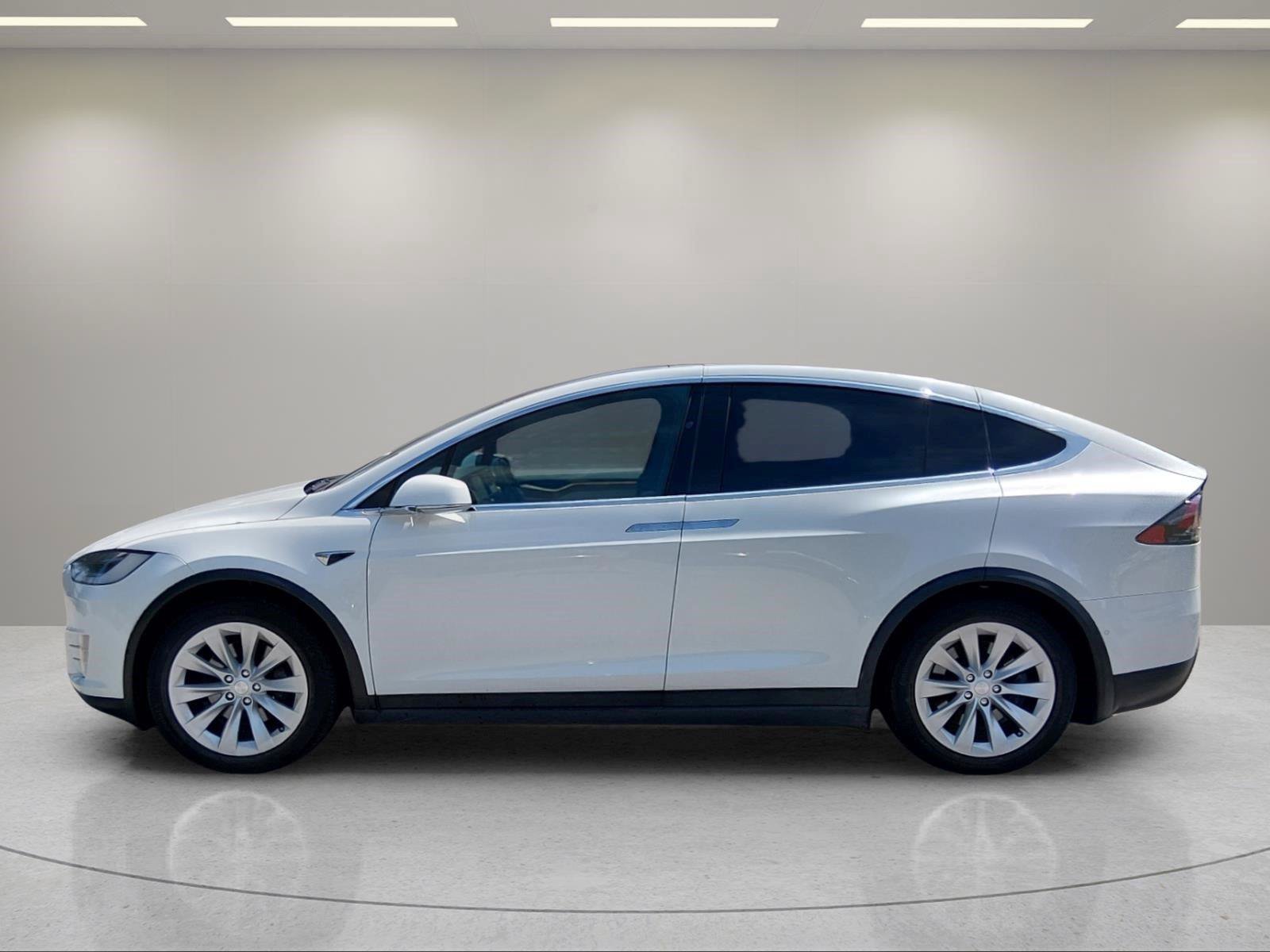 Used 2020 Tesla Model X Long Range AWD/4WD image 2