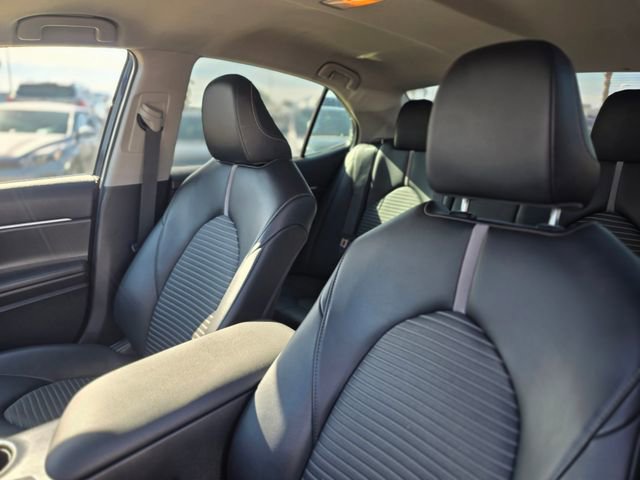 Used 2020 Toyota Camry SE image 15