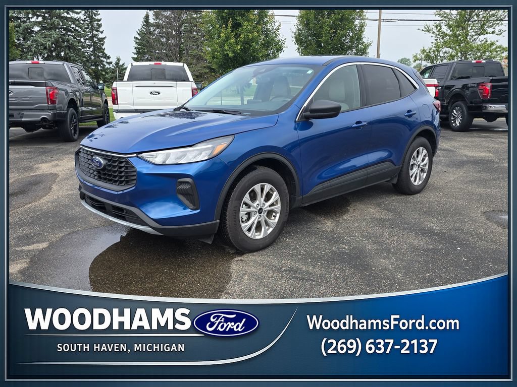 Certified 2023 Ford Escape Active AWD/4WD image 1
