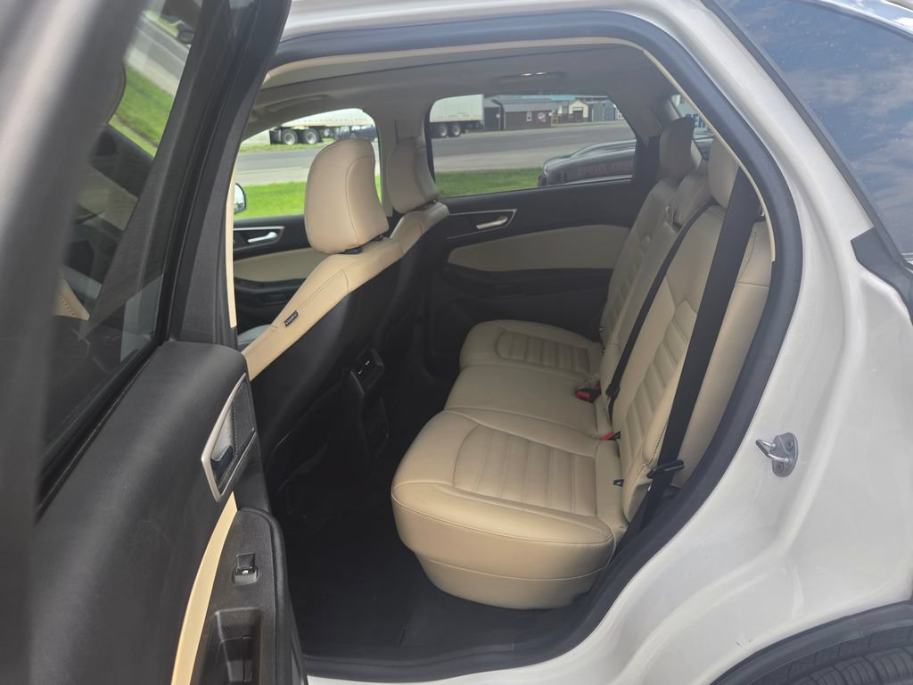 Used 2022 Ford Edge SEL w/ Convenience Package AWD/4WD image 8