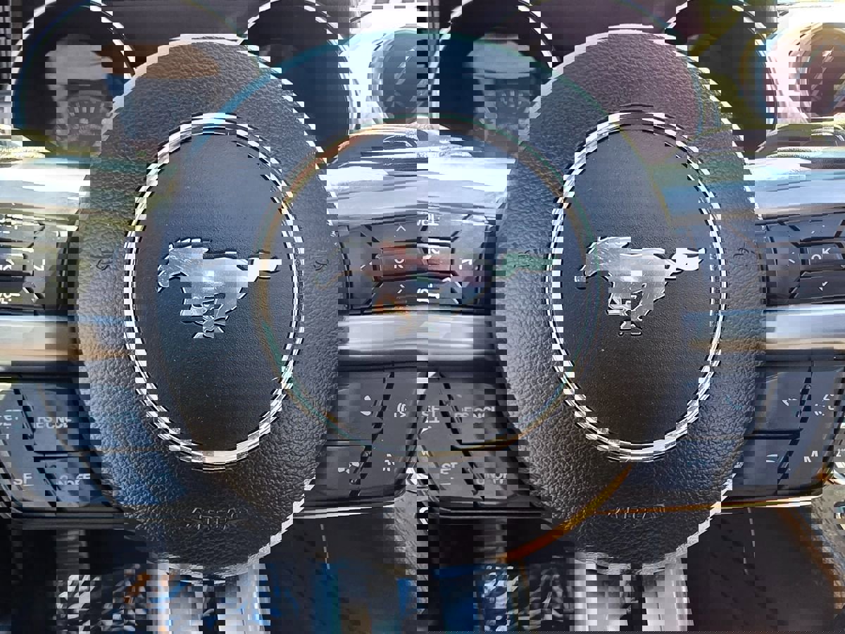 Used 2020 Ford Mustang Premium image 27