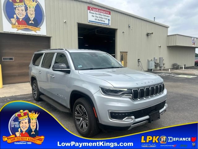 Used 2025 Jeep Wagoneer L Series II w/ 8-pass Seating Package