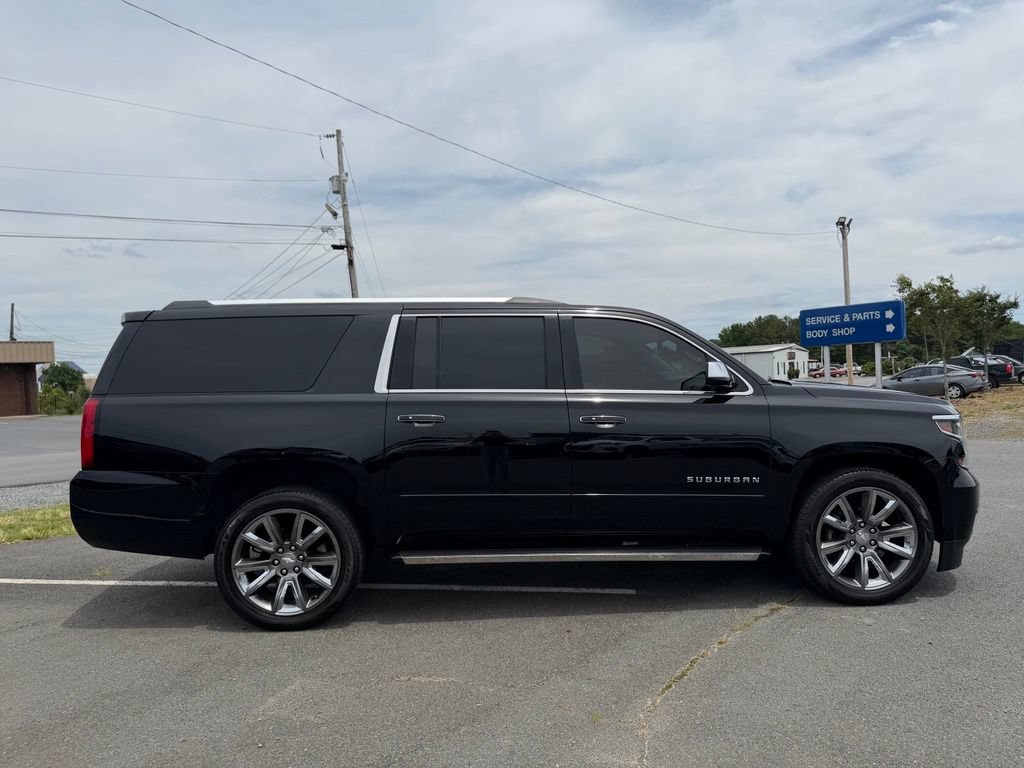 Used 2019 Chevrolet Suburban Premier AWD/4WD image 2