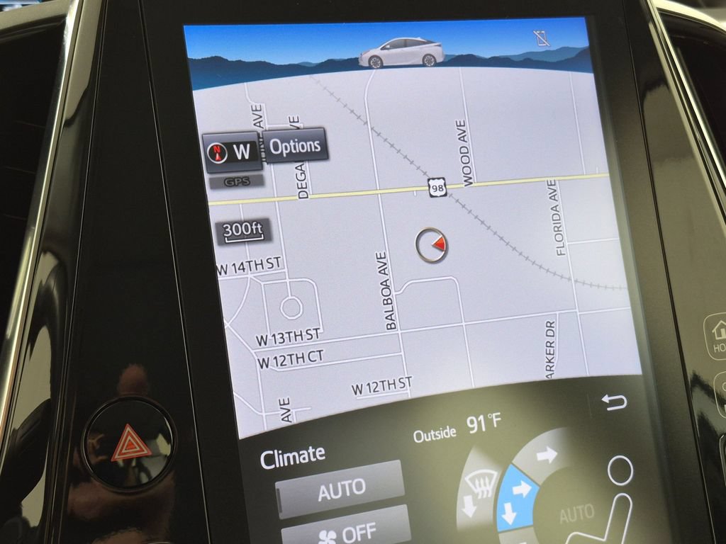 Used 2022 Toyota Prius Limited w/ Premium Convenience Package FWD image 20