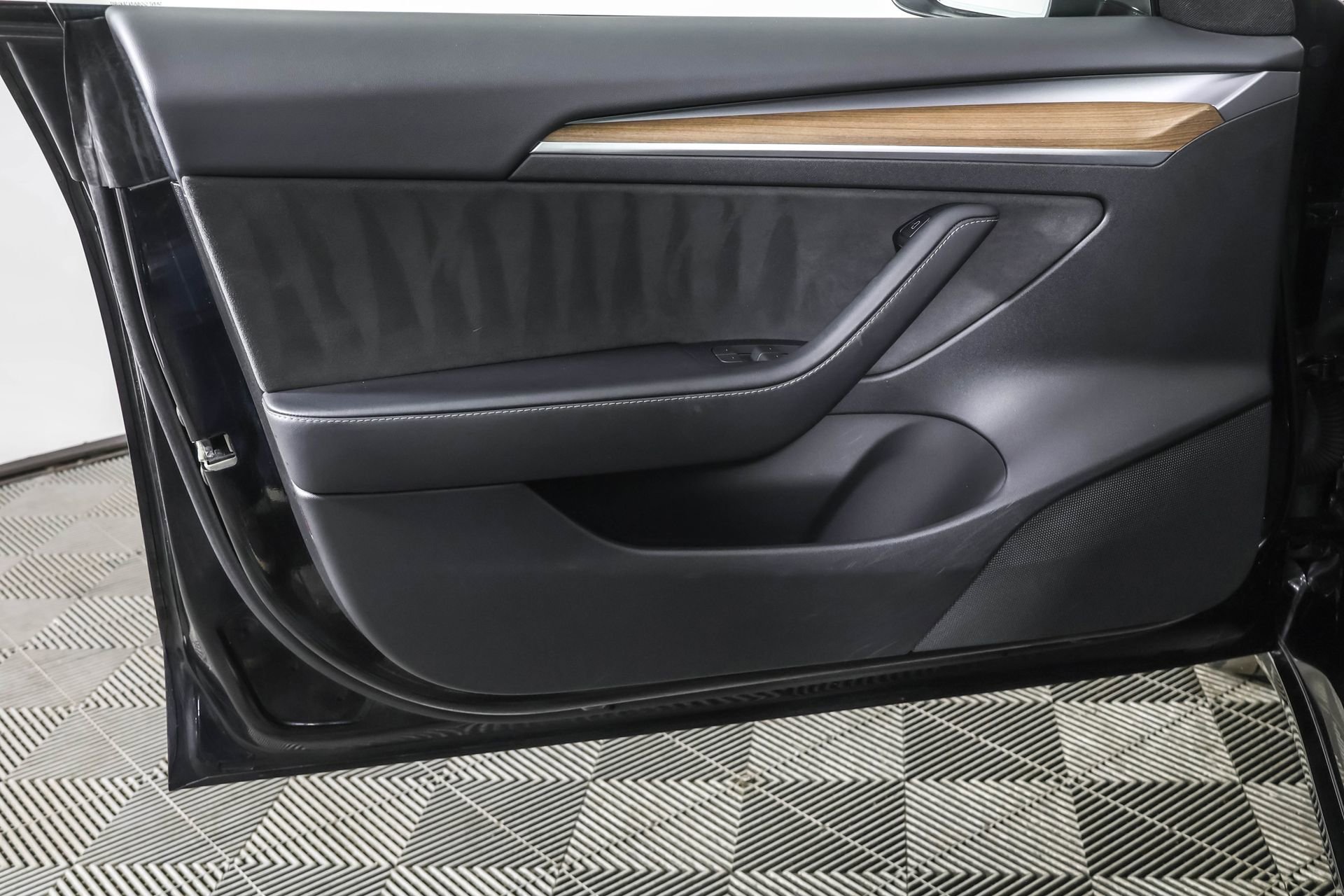 Used 2023 Tesla Model 3 Performance image 32