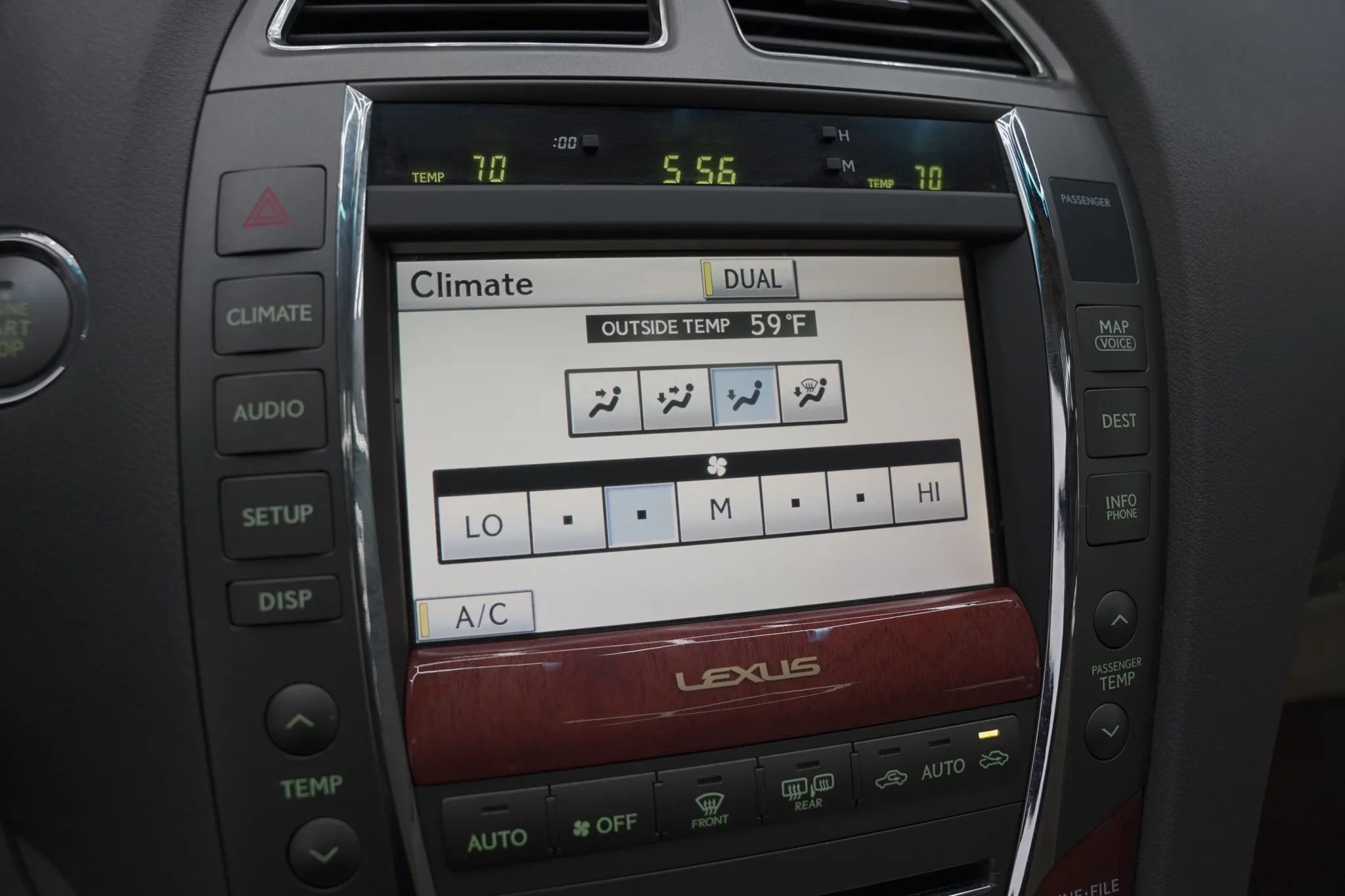 Used 2011 Lexus ES 350 w/ Preferred Accessory Package image 16