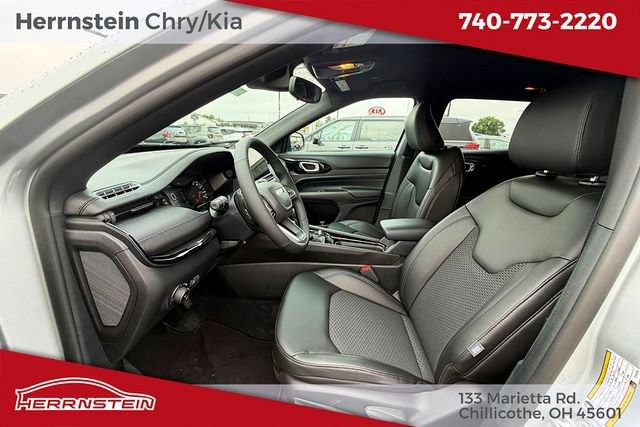 New 2026 Jeep Compass Latitude AWD/4WD image 23