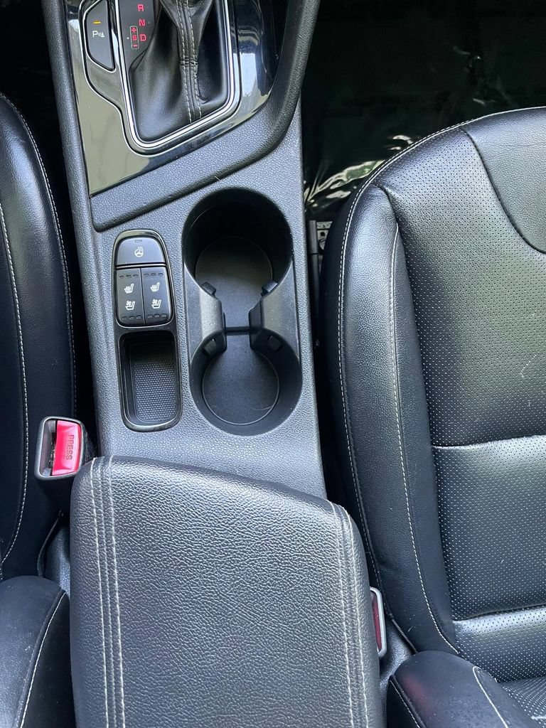 Used 2019 Kia Niro Touring FWD image 36