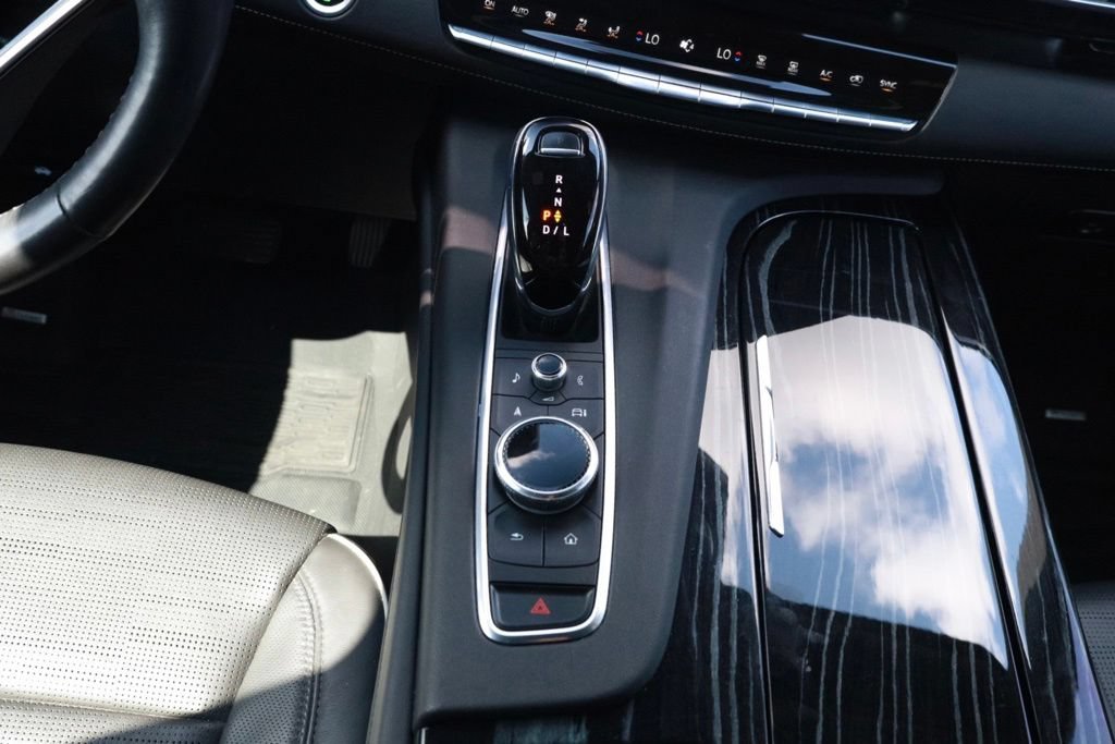 Used 2022 Cadillac Escalade ESV Sport w/ Touring Package RWD image 18