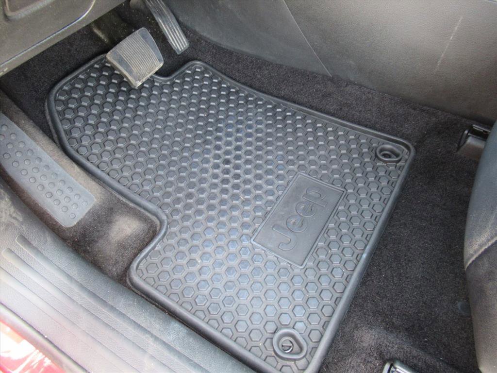 Used 2014 Jeep Cherokee Limited w/ Luxury Group image 34