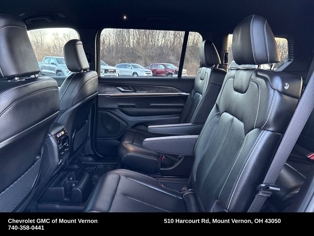 Used 2025 Jeep Grand Cherokee L Limited image 25