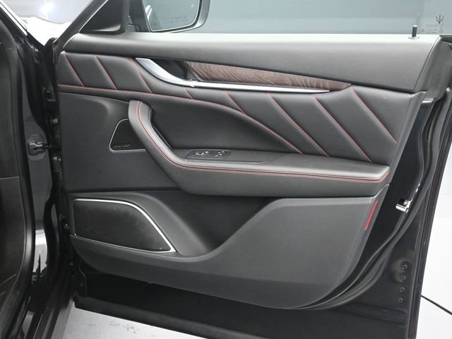 Used 2023 Maserati Levante GT image 11