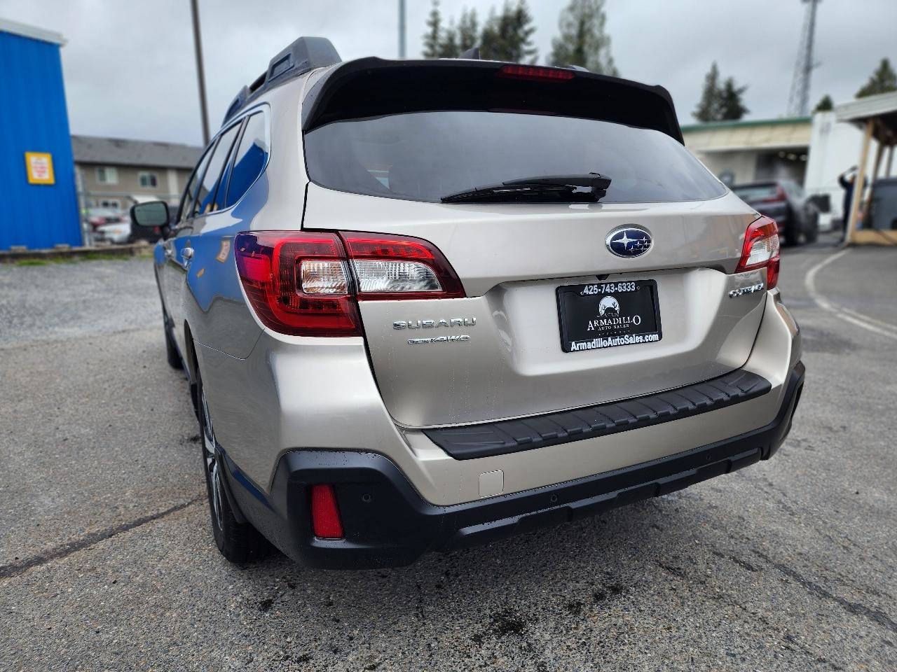 Used 2018 Subaru Outback 2.5i Limited AWD/4WD image 8