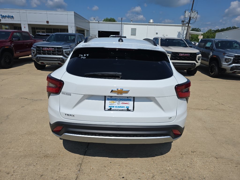 New 2026 Chevrolet Trax LT w/ Driver Confidence Package FWD image 27