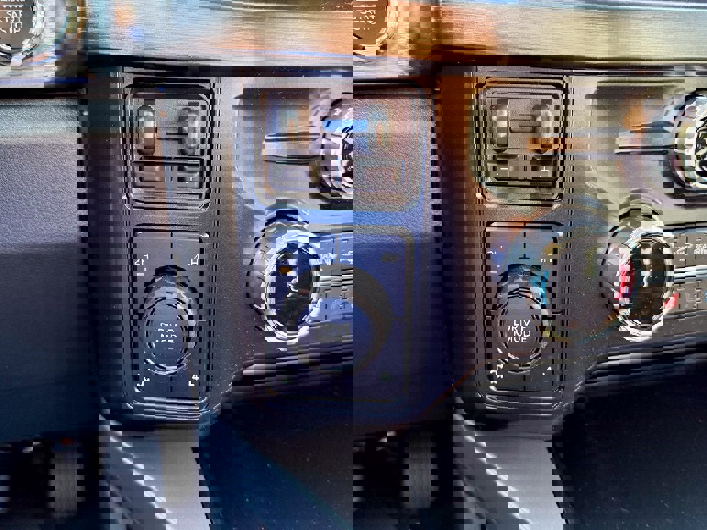 New 2026 Ford F350 Lariat image 29