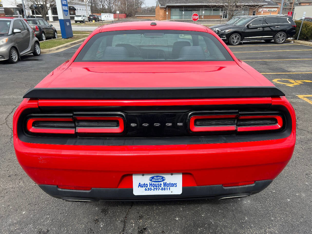 Used 2015 Dodge Challenger SXT image 14