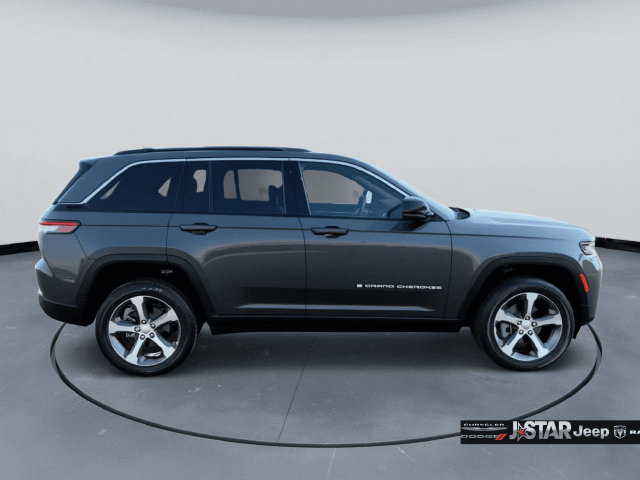 New 2026 Jeep Grand Cherokee Limited RWD image 4