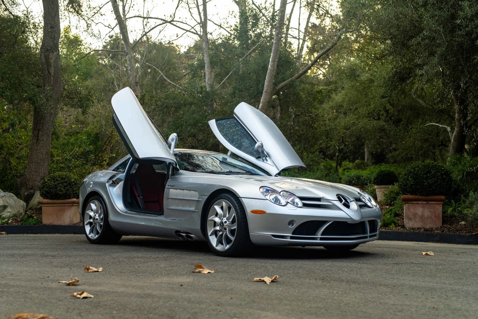 Used 2006 Mercedes-Benz SLR COUPE 2D