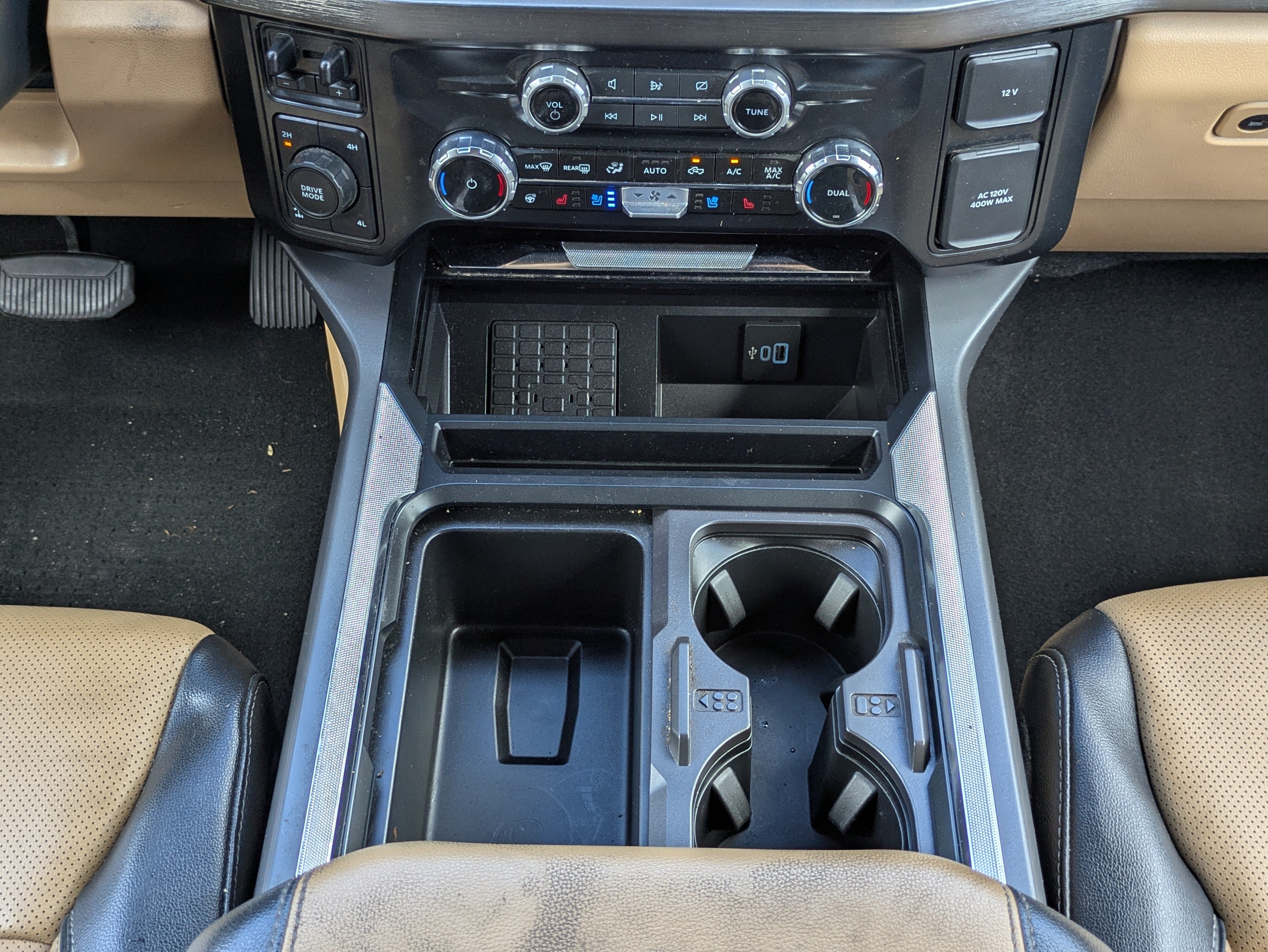 Used 2024 Ford F250 Lariat w/ FX4 Off-Road Package AWD/4WD image 19
