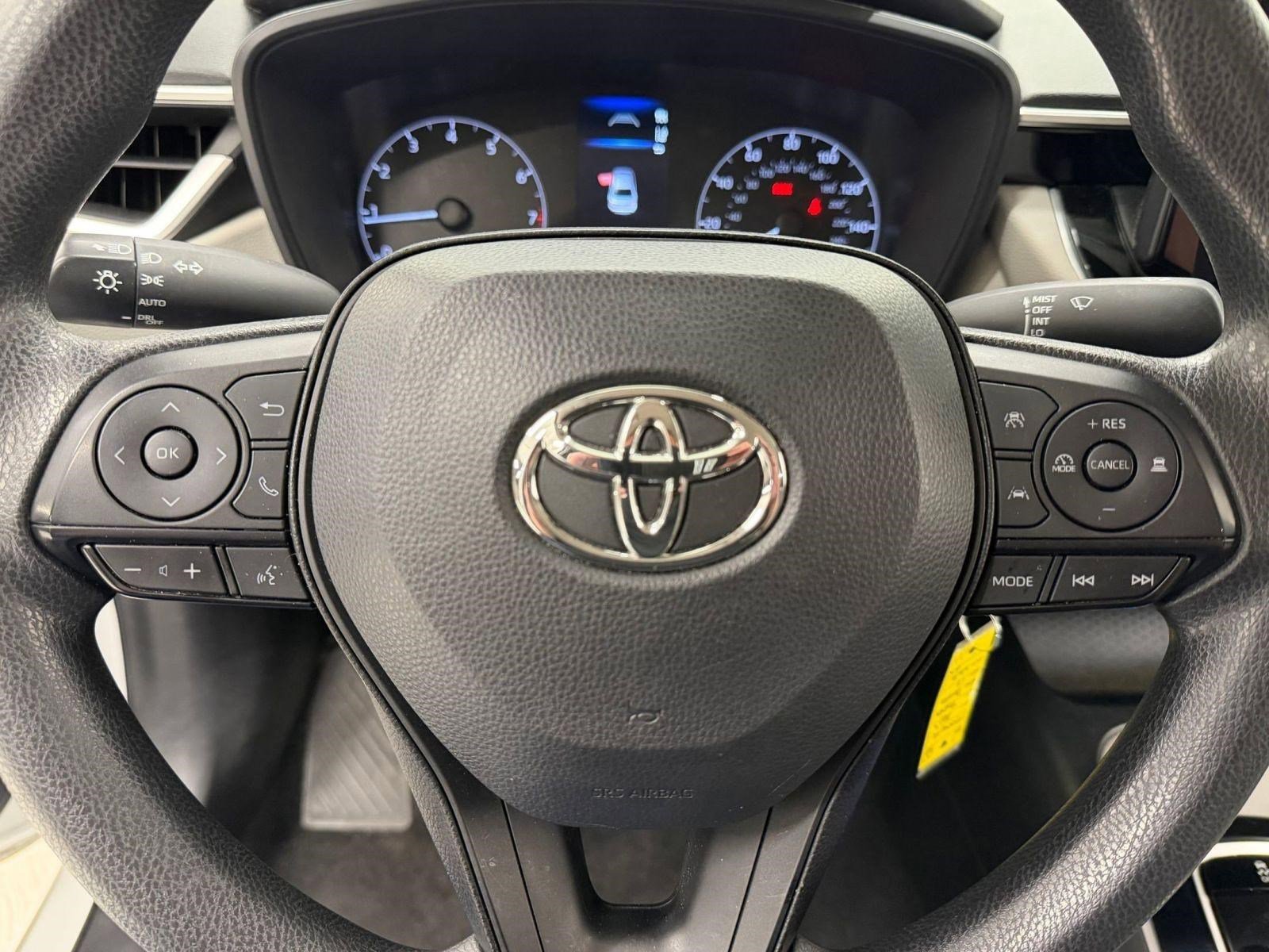 Used 2023 Toyota Corolla LE w/ Carpet Mat Package (TMS) FWD image 12