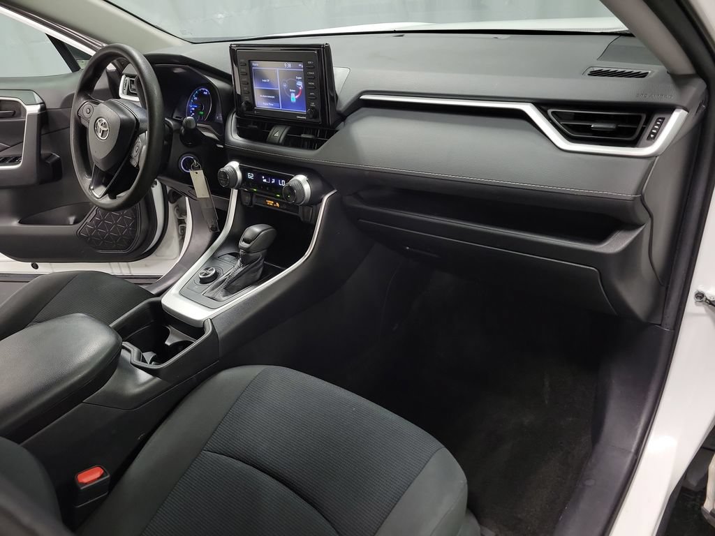 Used 2021 Toyota RAV4 LE AWD/4WD image 23