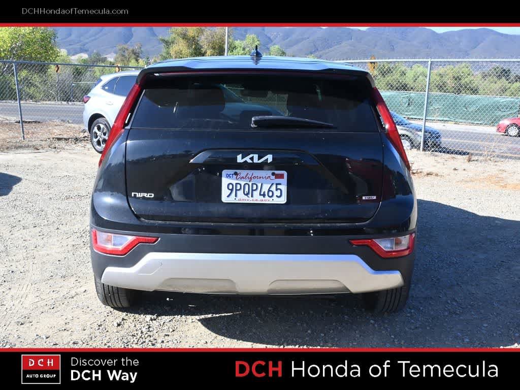 Used 2024 Kia Niro LX FWD image 6