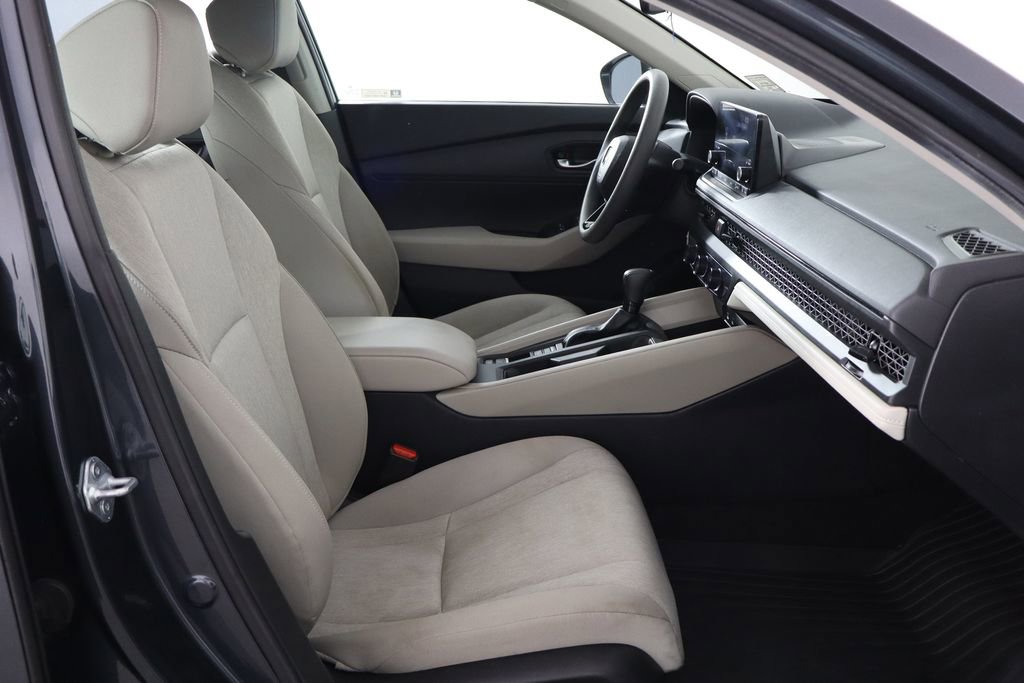 Used 2025 Honda Accord LX image 17