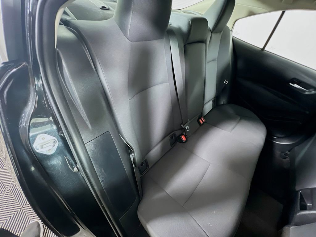 Used 2021 Toyota Corolla LE image 24