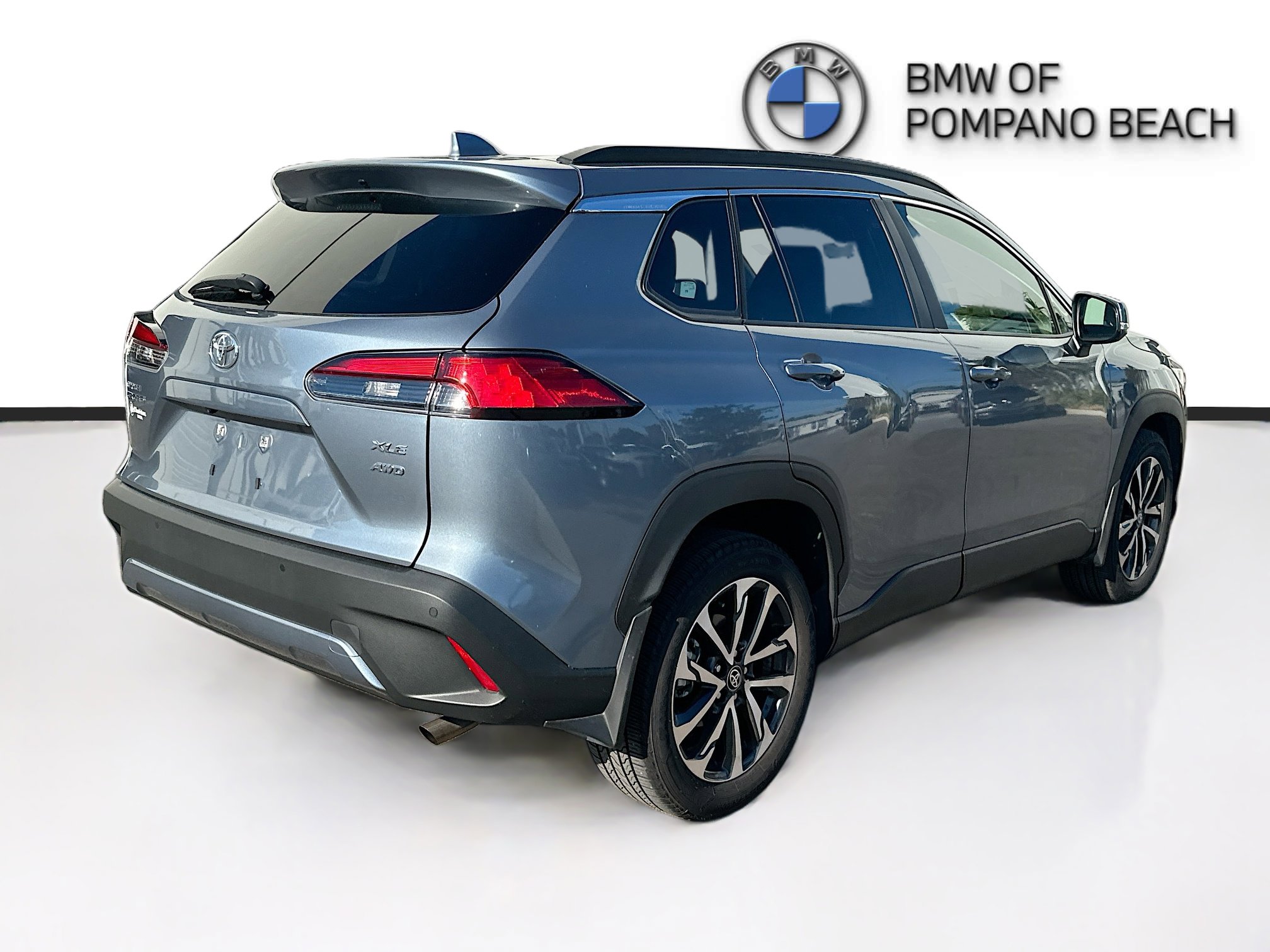 Used 2024 Toyota Corolla Cross XLE w/ Convenience Package image 7