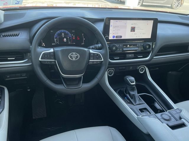 Used 2024 Toyota Grand Highlander XLE image 7