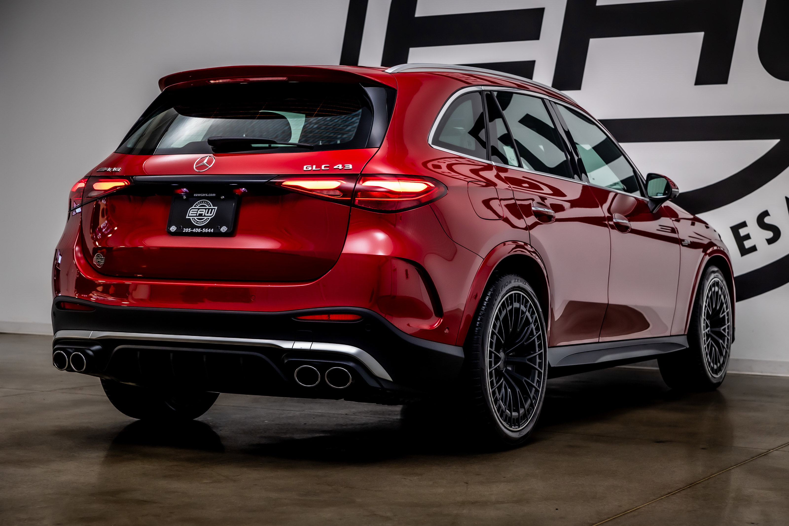 Used 2024 Mercedes-Benz GLC 43 AMG 4MATIC image 32