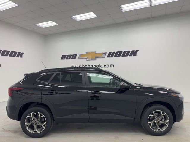 New 2026 Chevrolet Trax LT image 4