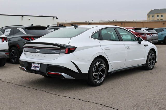 New 2026 Hyundai Sonata SEL image 3