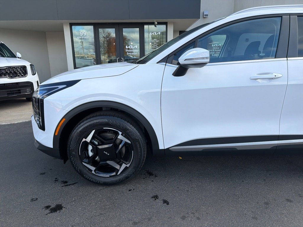 New 2026 Kia Sportage EX image 11