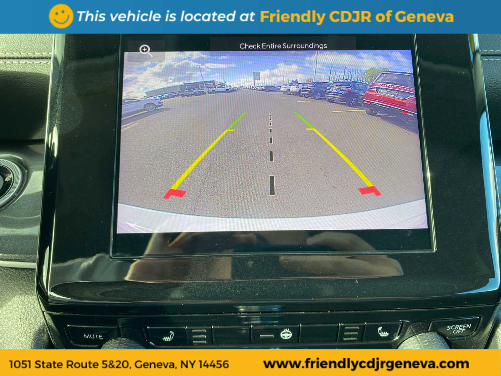 Used 2023 Jeep Grand Cherokee Laredo w/ Luxury Tech Group I image 19