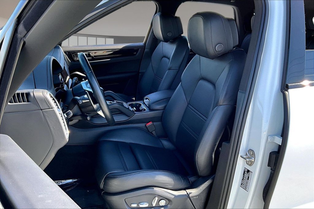 Used 2021 Porsche Cayenne S AWD/4WD image 19