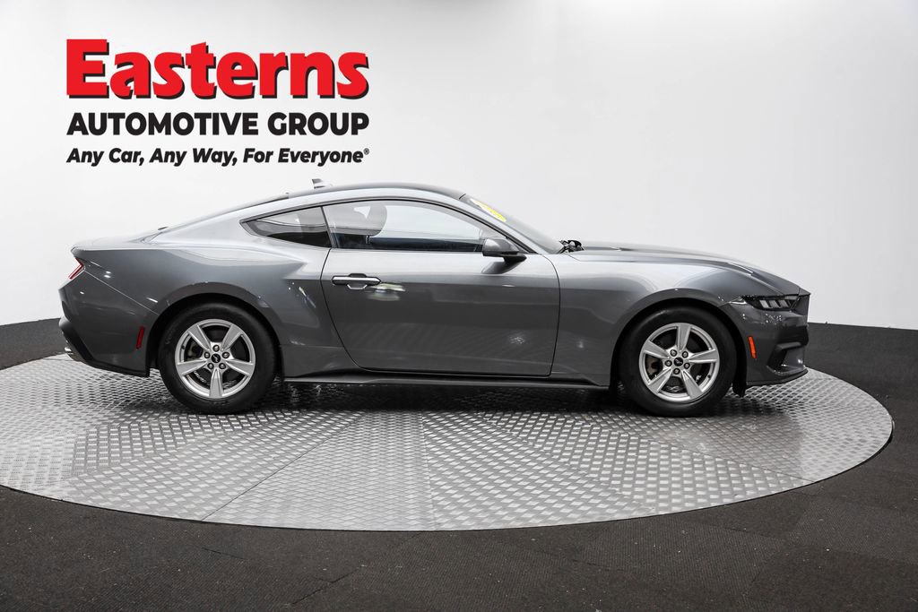 Used 2024 Ford Mustang Coupe image 4