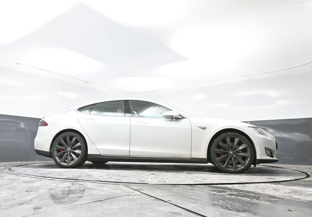 Used 2015 Tesla Model S P85D image 23