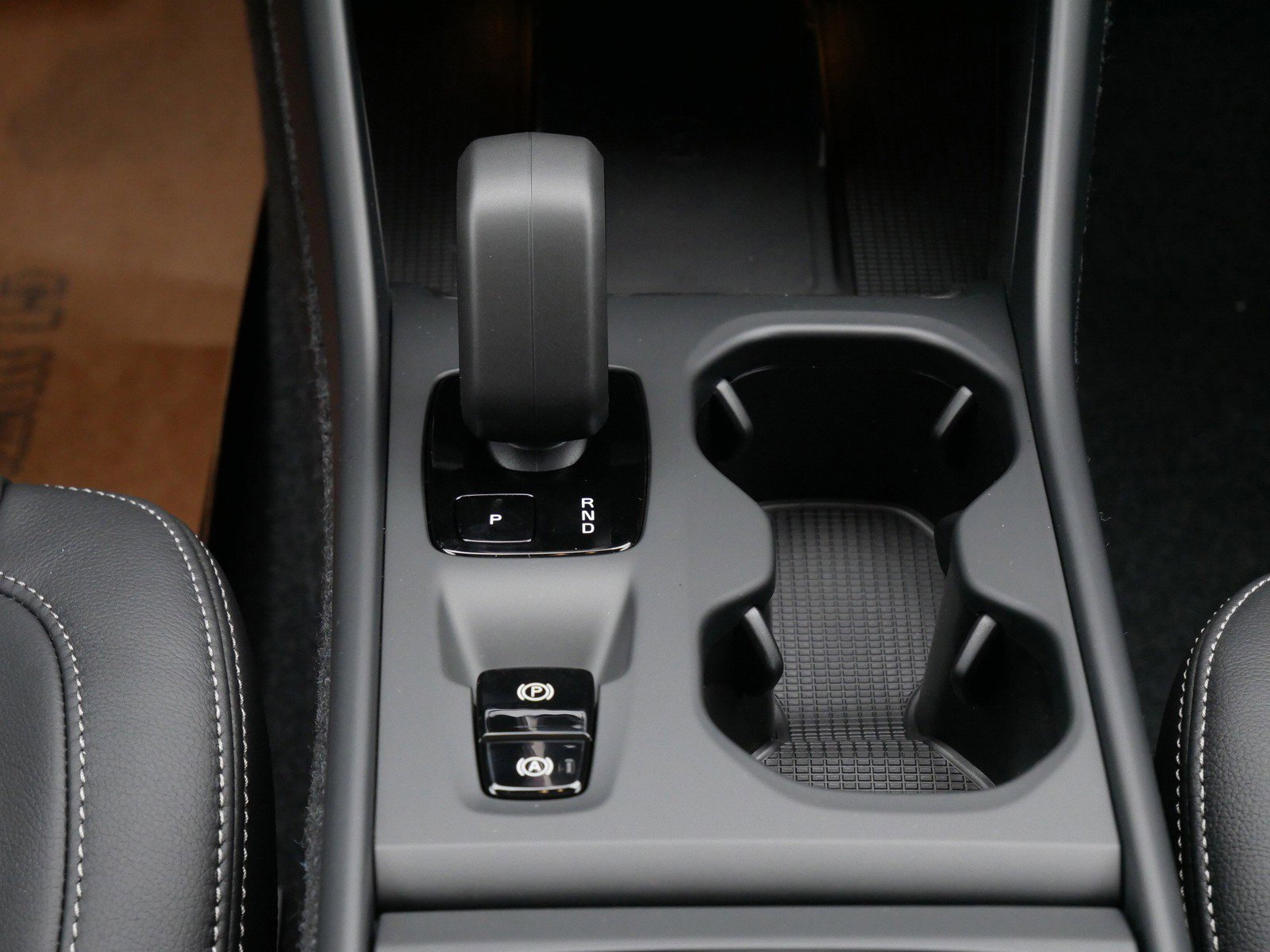 New 2026 Volvo XC40 B5 Core w/ Climate Package AWD/4WD image 9