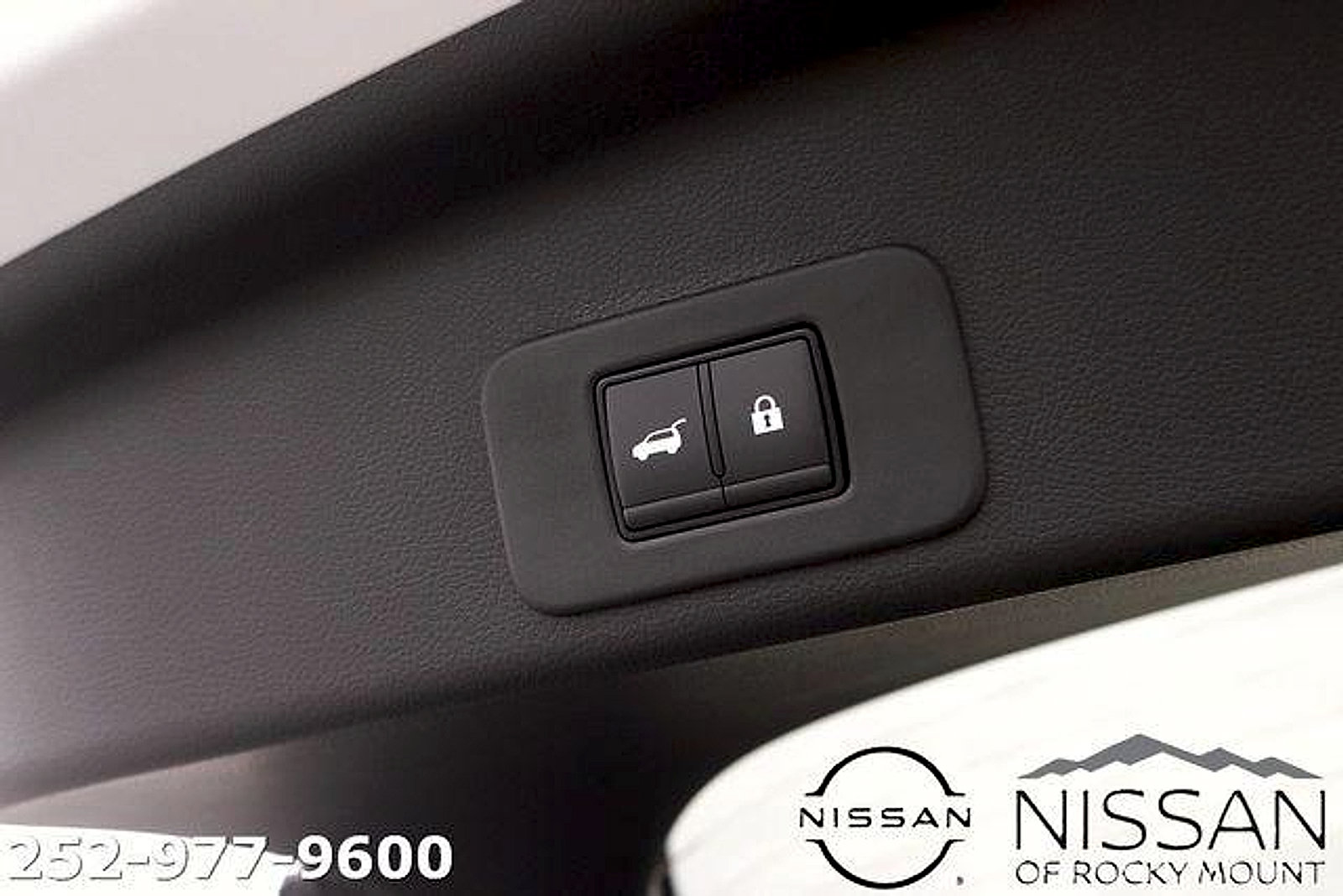 New 2026 Nissan Murano Platinum w/ Cargo Package AWD/4WD image 17