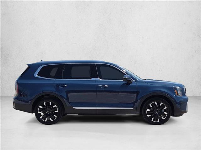 Used 2025 Kia Telluride SX w/ SX Captain's Chair Package AWD/4WD image 4